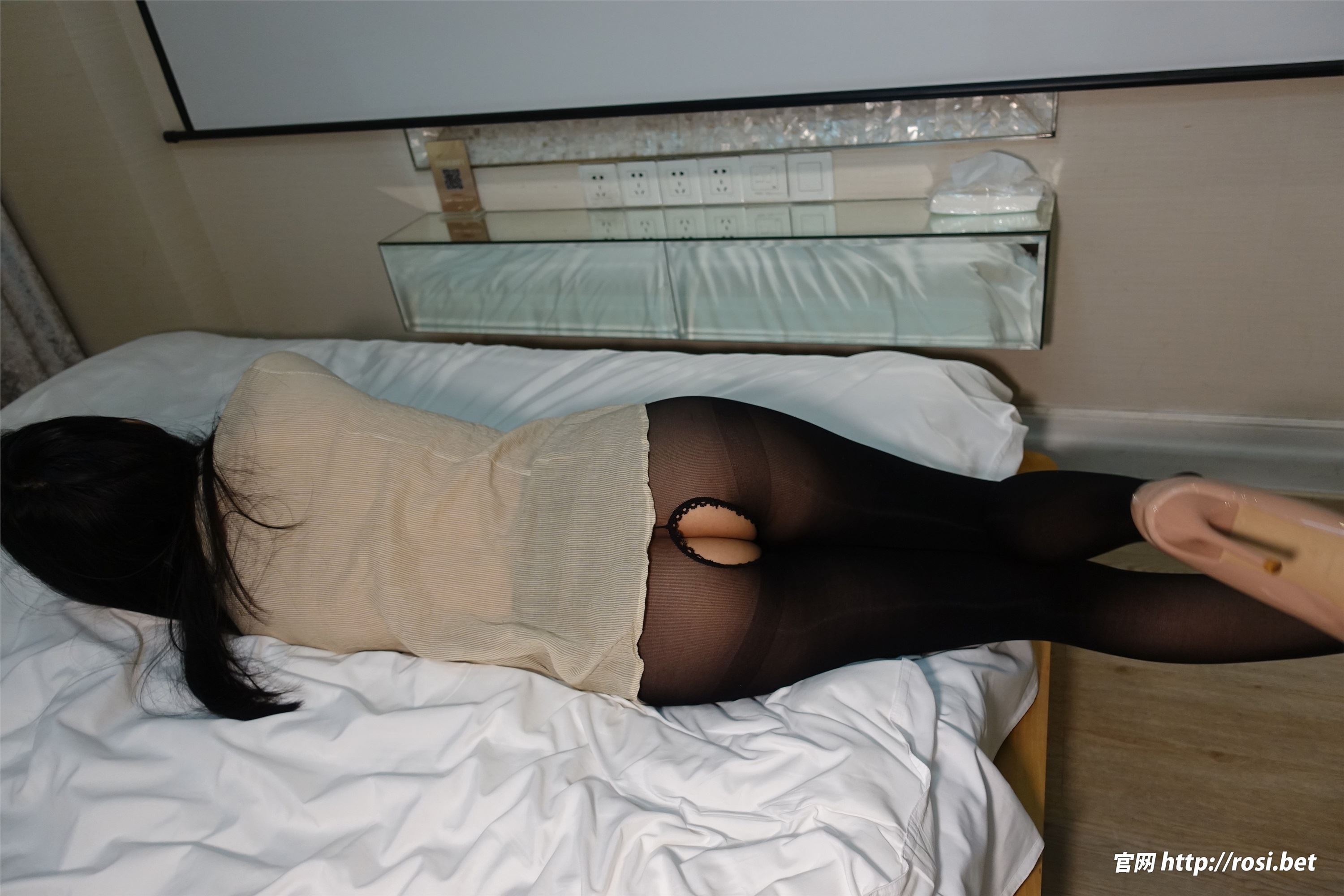 ROSI写真 2023.12.20 NO.4398